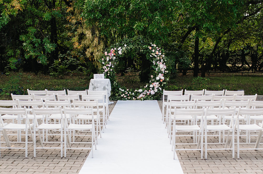 Outdoor ceremony on a patio